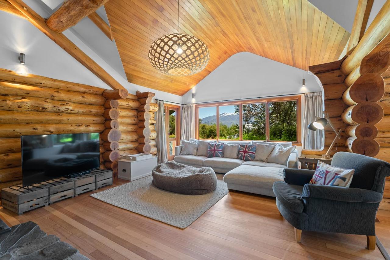 The Log House Villa Уанака Екстериор снимка