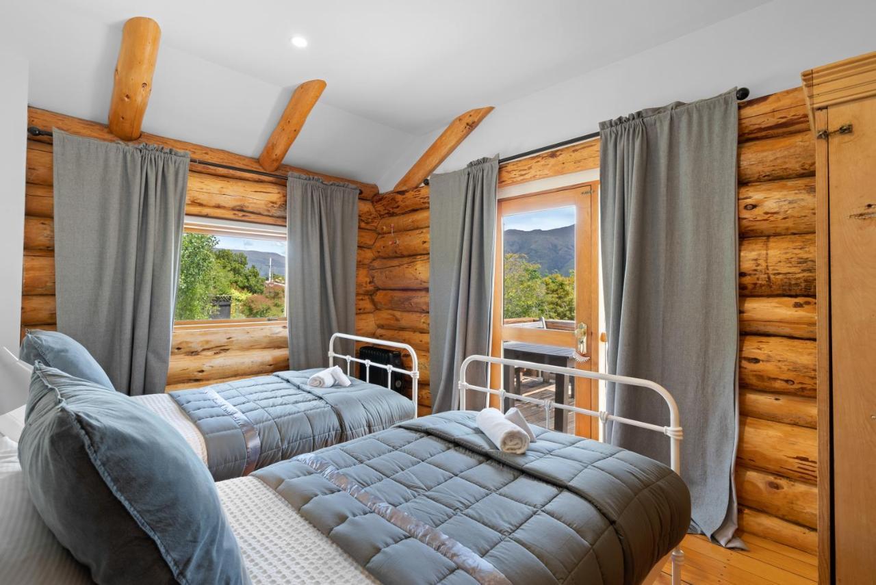 The Log House Villa Уанака Екстериор снимка