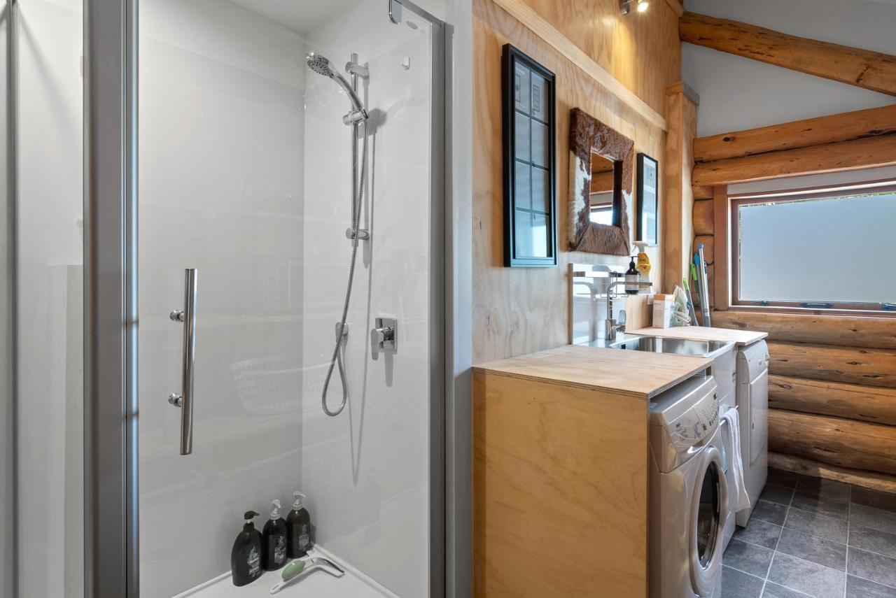 The Log House Villa Уанака Екстериор снимка